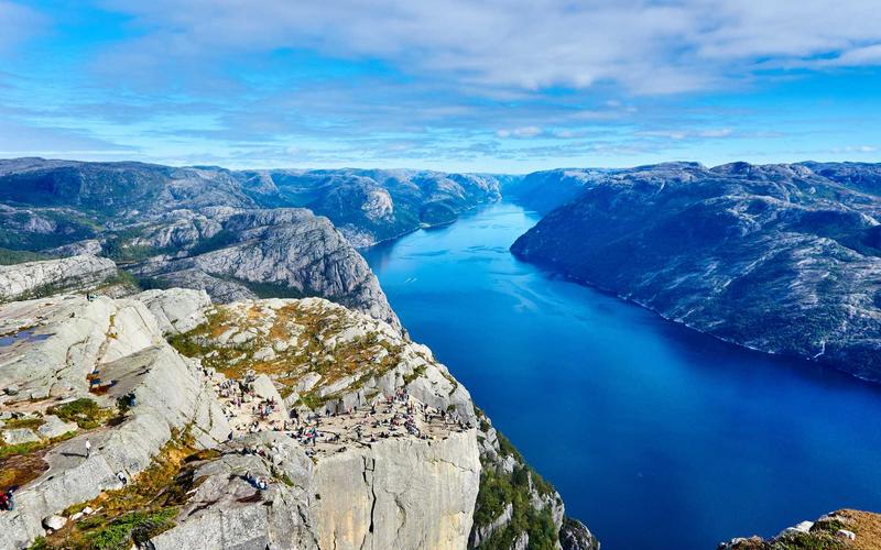 五樓閣樓吧台區